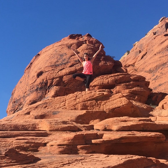 Meet your Posher, Ashley - Picture 2 of 2